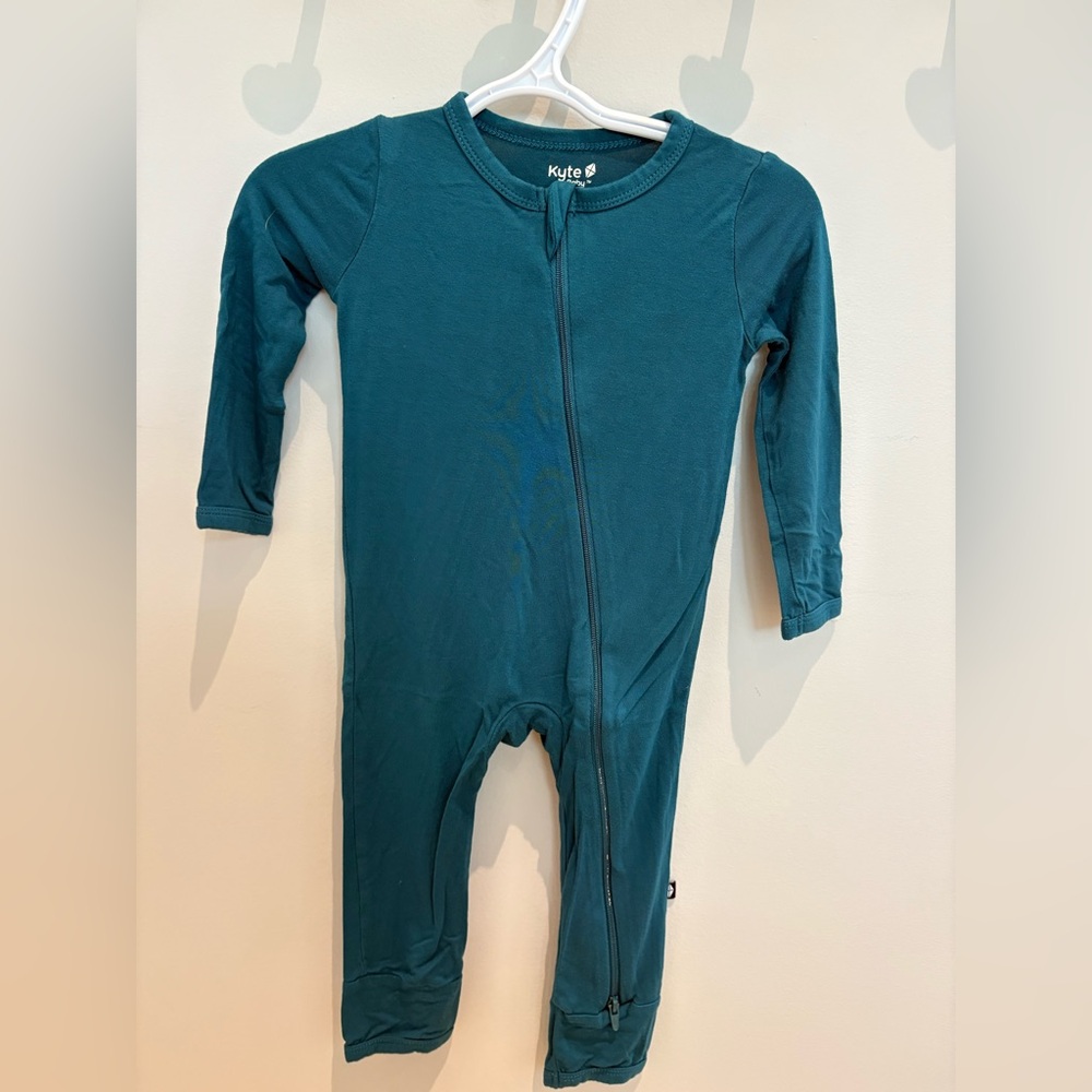 Kyte BABY Teal Zippered Romper